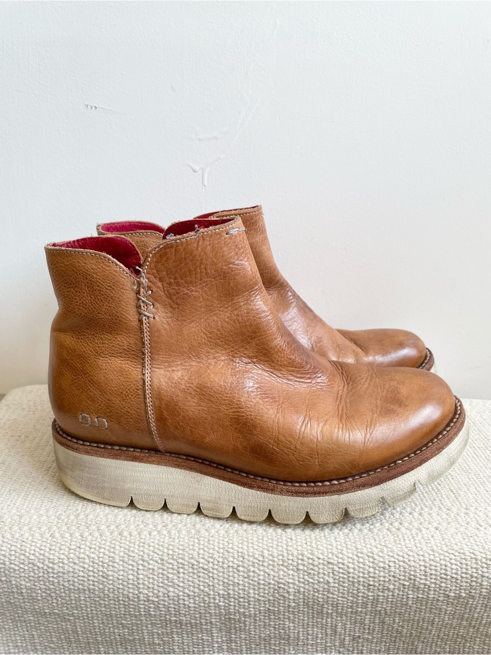 Bed Stu Lydyi Bootie Tan Size 9.5 Women Distressed Leather Lug Sole Ankle Boots